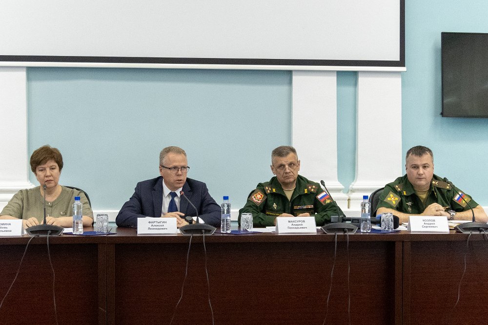 На Южном Урале предоставляется комплекс мер социальной поддержки контрактникам и членам их семей