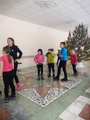 "Игры-забавы «Молодо-зелено, поплясать и попеть велено"
