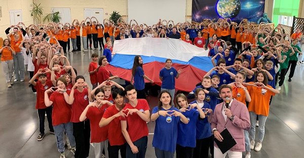 Поздравление министра социальных отношений Челябинской области Ирины Буториной с Международным днём защиты детей
