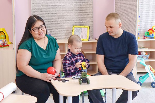 В отделении ранней помощи детям областного центра «Семья» завершился первый курс ранней педагогической помощи ребятам с аутизмом