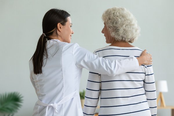 Южноуральцы с ментальными нарушениями будут получать социальные услуги на дому и в полустационарной форме бесплатно