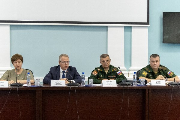 На Южном Урале предоставляется комплекс мер социальной поддержки контрактникам и членам их семей