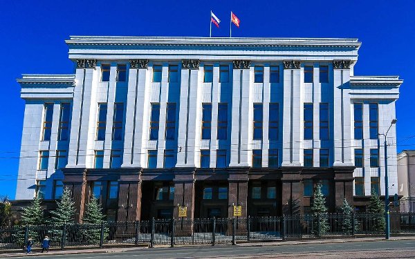По решению губернатора Челябинской области Алексея Текслера сельским специалистам в два раза увеличат компенсацию на оплату ЖКУ